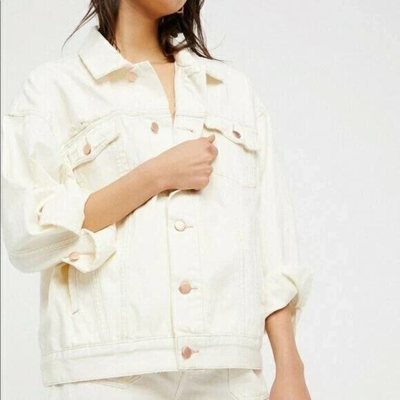 Free People Worn White Denim Trucker Boyfriend Fit Distressed Jacket M/L - Picture 1 of 12